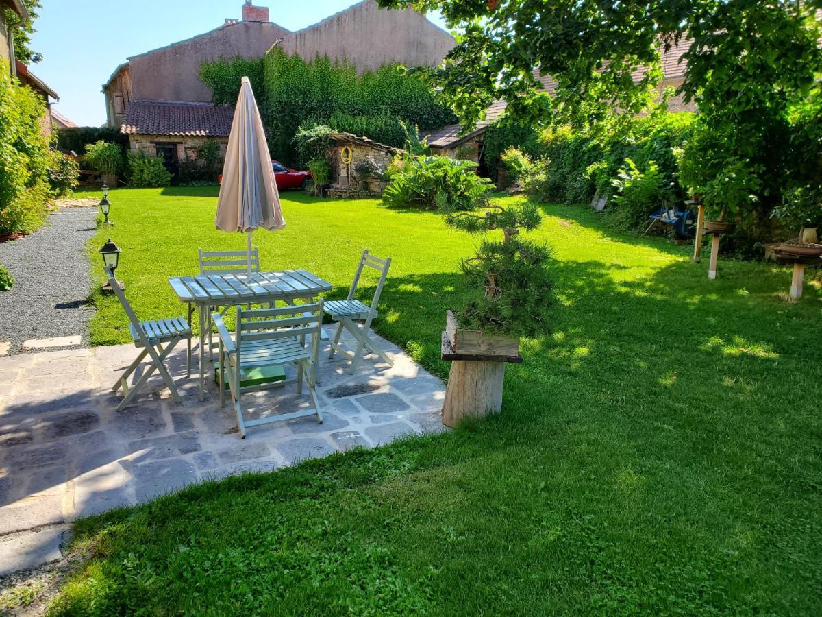 Domaine Des Maillets Bed & Breakfast Blot-l'Eglise Екстериор снимка