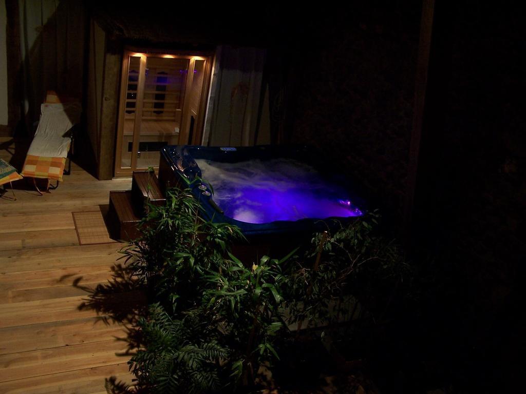 Domaine Des Maillets Bed & Breakfast Blot-l'Eglise Екстериор снимка